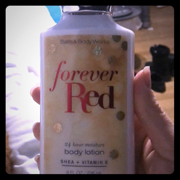 Bath & Body Works Other - Forever Red🤑